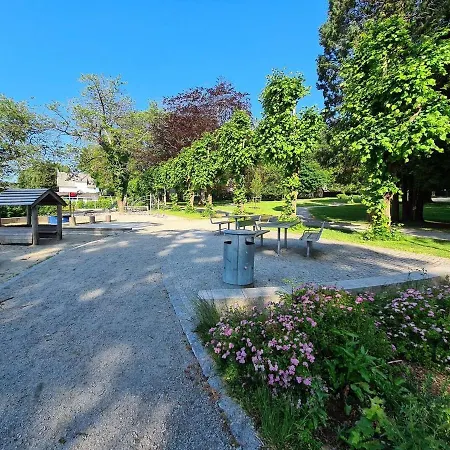 In House - Spacious Private Room, Queen Bed, Close To Center Guest house Stavanger