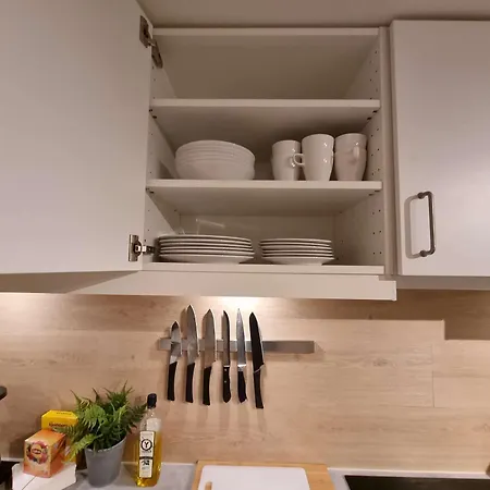 In House - Spacious Private Room, Queen Bed, Close To Center * Stavanger